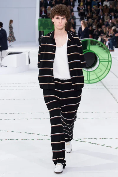 Look 24
